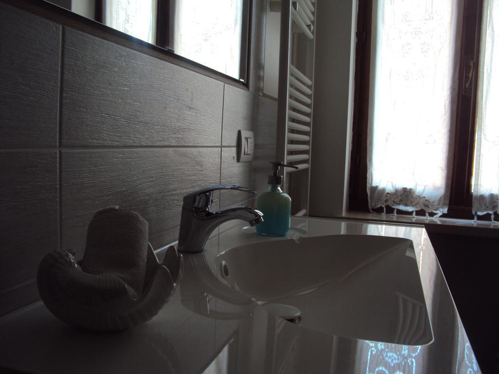 B&B Rosa Del Garda Лацизе Екстериор снимка