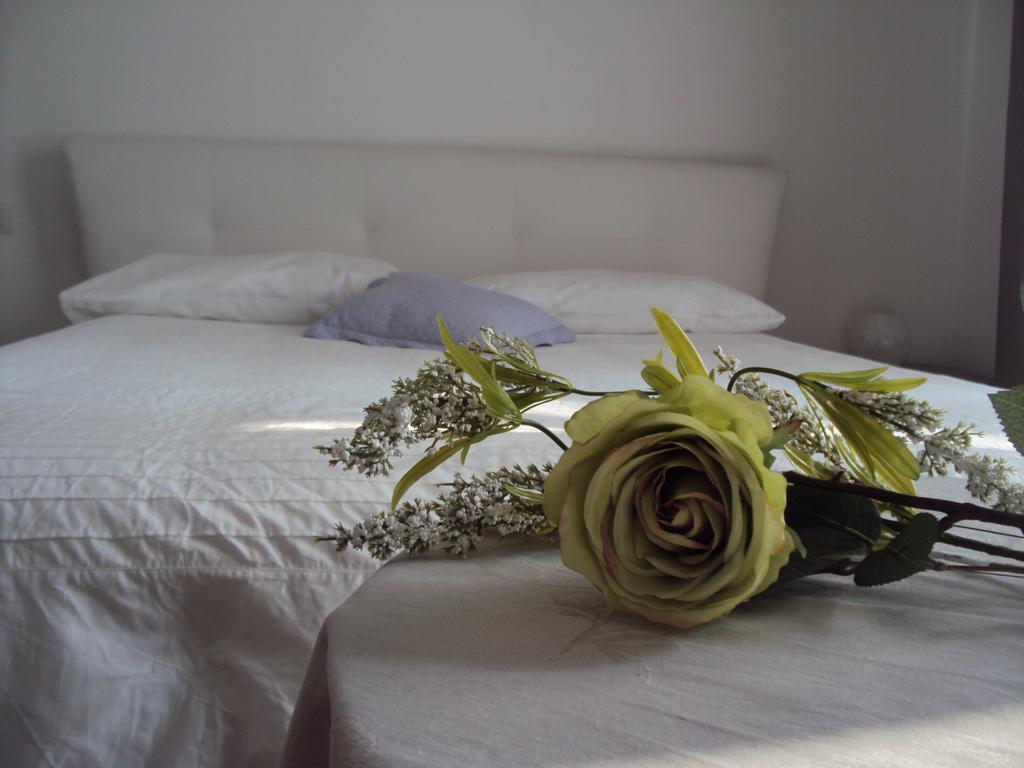 B&B Rosa Del Garda Лацизе Стая снимка