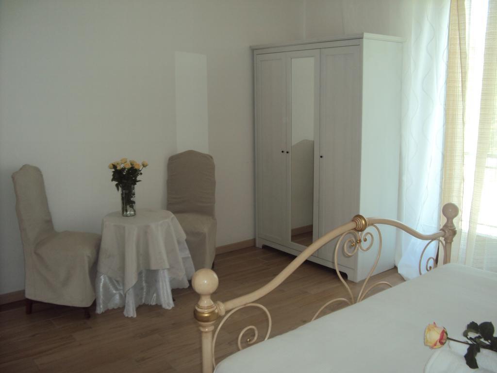 B&B Rosa Del Garda Лацизе Стая снимка